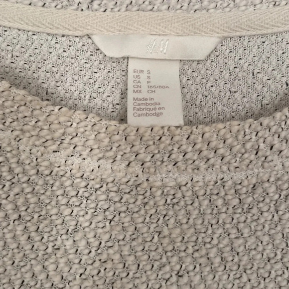H&M cream sweater small - Picture 2 of 6